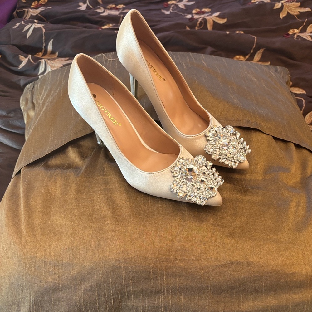 Bigtree Cream Heels with Dazzling Embellishments